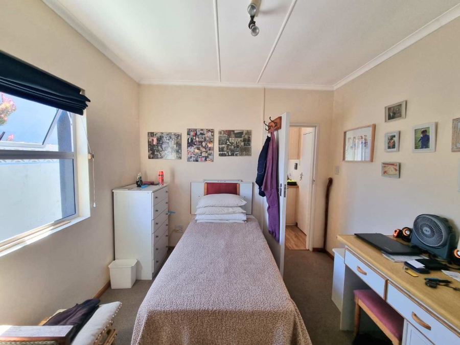 4 Bedroom Property for Sale in Westcliff Western Cape